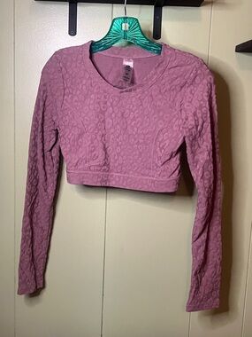 Mono B Dusty Rose Long-Sleeve Cropped Pullover